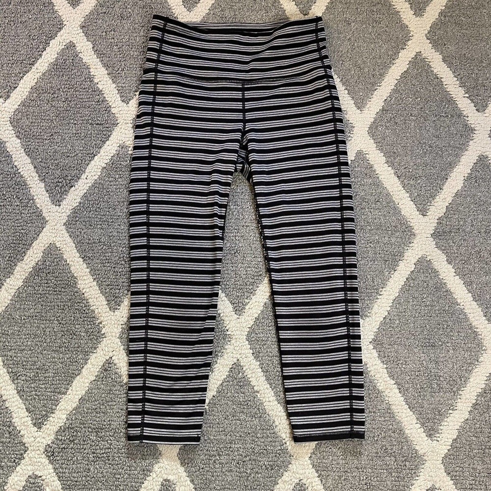 Athleta High Rise Heather Stripe‎ Chaturanga Capri Pants sz S